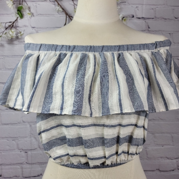 A'GACI OFF SHOULDERS RUFFLE CROPPED TOP sz M(+390) - Picture 13 of 14